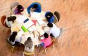 MPE | Magíster en Psicología Educacional Study group with young people sitting in a round table