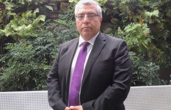 Director de carrera es consultado por Chilevisión sobre caso de agresión en servicentro de la zona