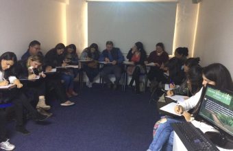 Practicantes SPI realizan taller a padres de niños con Trastorno del Espectro Autista